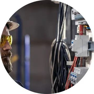 Como identificar problemas elétricos que requerem atenção imediata